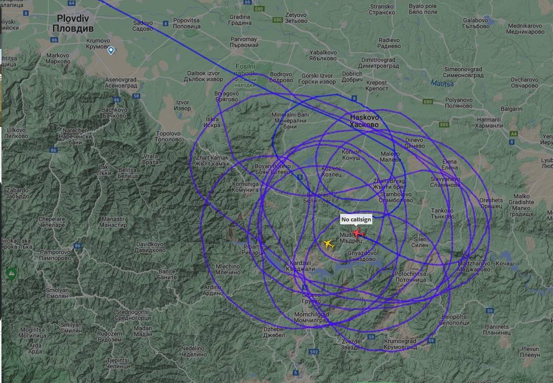  Полетът на двата стратегически бомбардировача B-52 